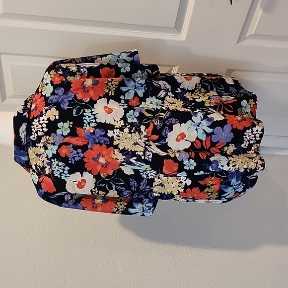 Alfred Dunner floral print blouse. - Picture 3 of 5